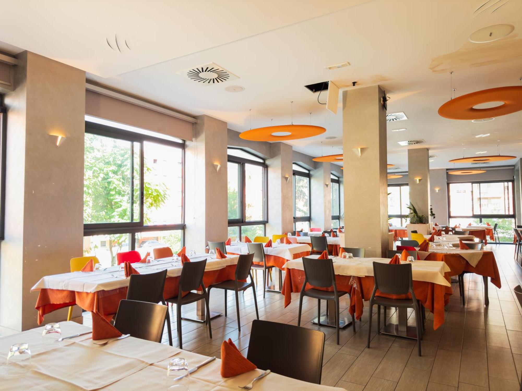 Hotel Astoria Фіденца Екстер'єр фото