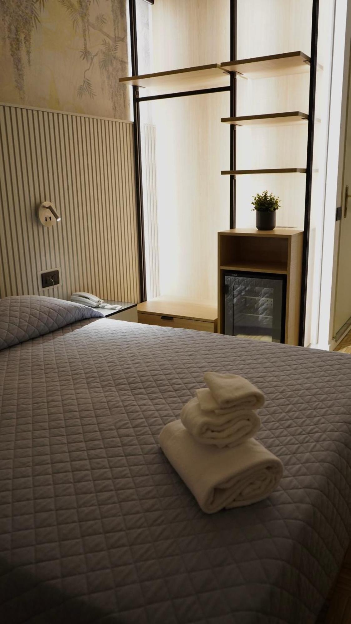 Hotel Astoria Фіденца Екстер'єр фото